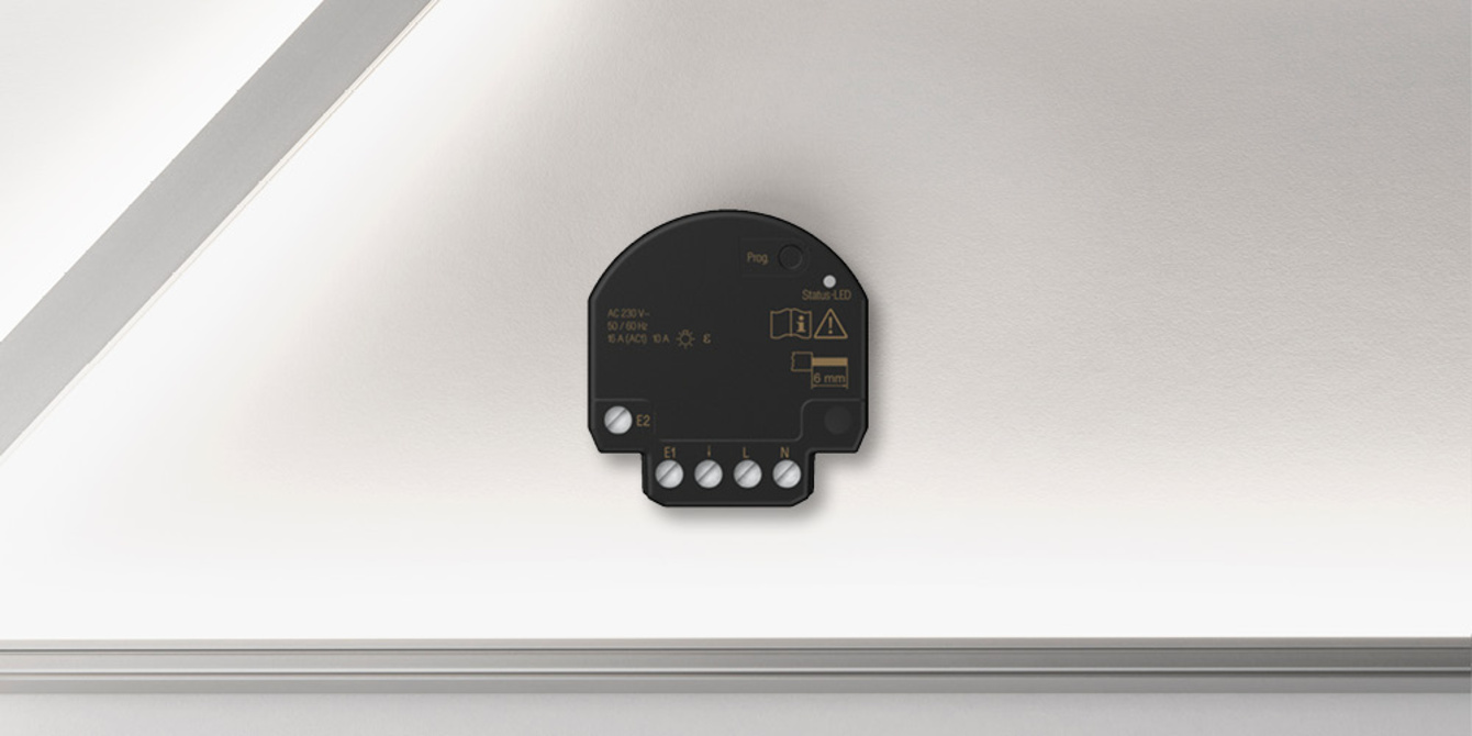 JUNG HOME Jalousieaktor Mini bei Muster Elektro in Musterstadt